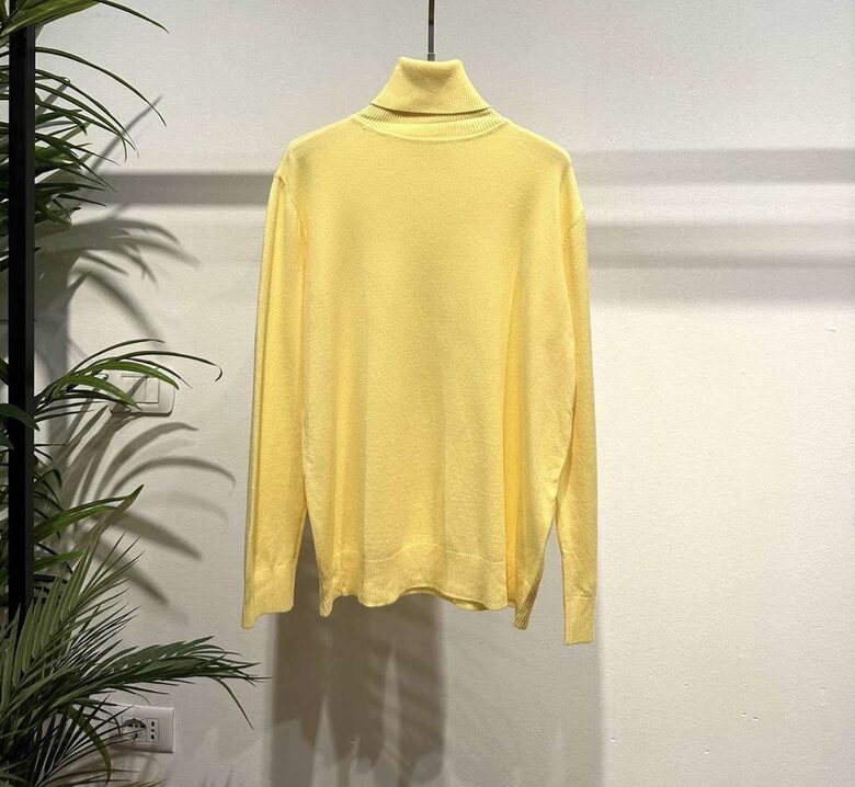 Džemperis - bītlene ar augsto apkakli un viskozi Dzeltens Universāls izmērs 